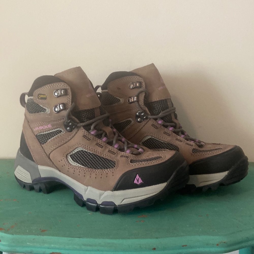 Vasque Balance women’s hiking boots size 7.5W